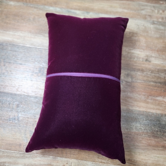FOX CROSS-STITCH VELVET DECORATIVE PILLOW - Picture 3 of 6